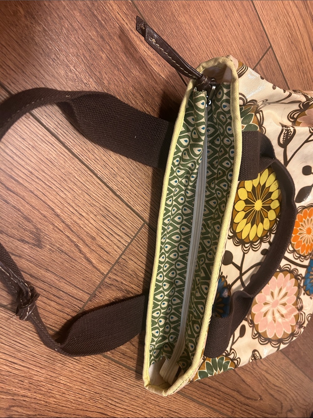 Fossil Cream Tote with Multicolor Floral Medallions - Picture 3 of 8